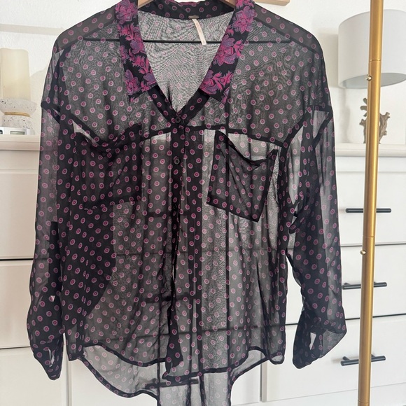 Free People Purple Black Easy Rider Floral
Paisley Button Up Blouse Size Small - Picture 15 of 16